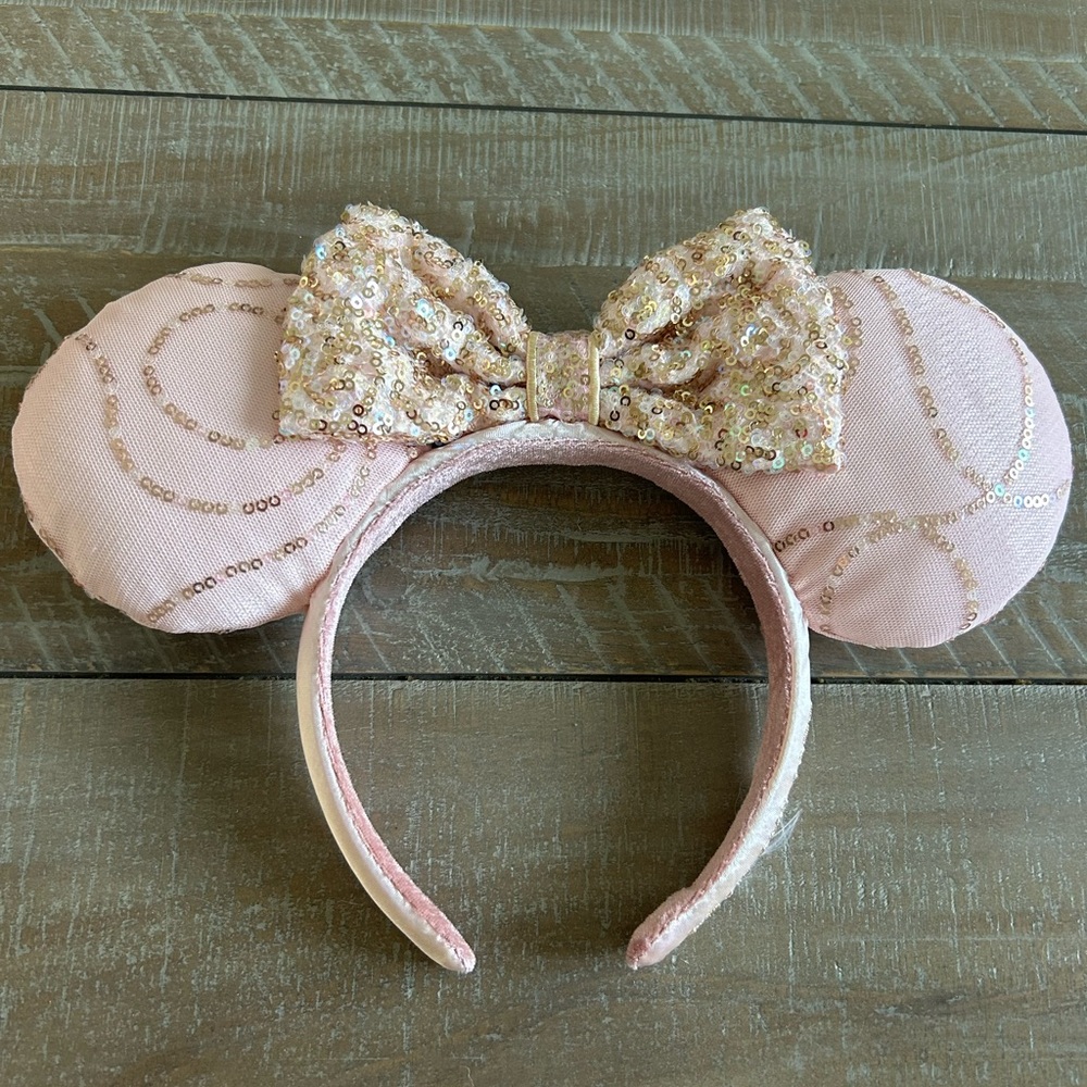 VGUC previously owned Disney parks ears headband
